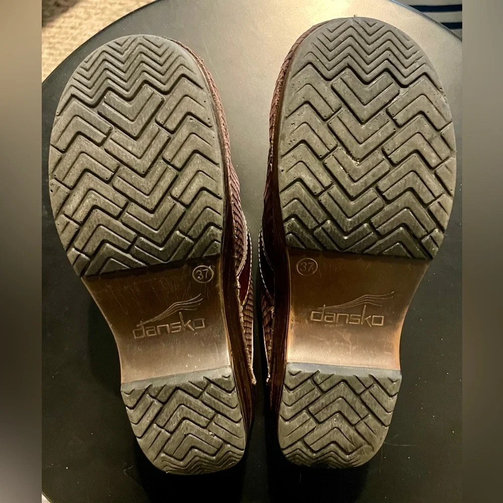 Dansko Shandi Brown Leather Snake Print Clog Shoes Size 37 or 6.5-7 - Picture 9 of 13